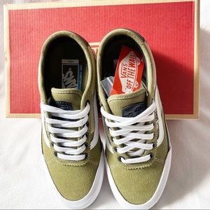 NWT Vans - Chima Pro2